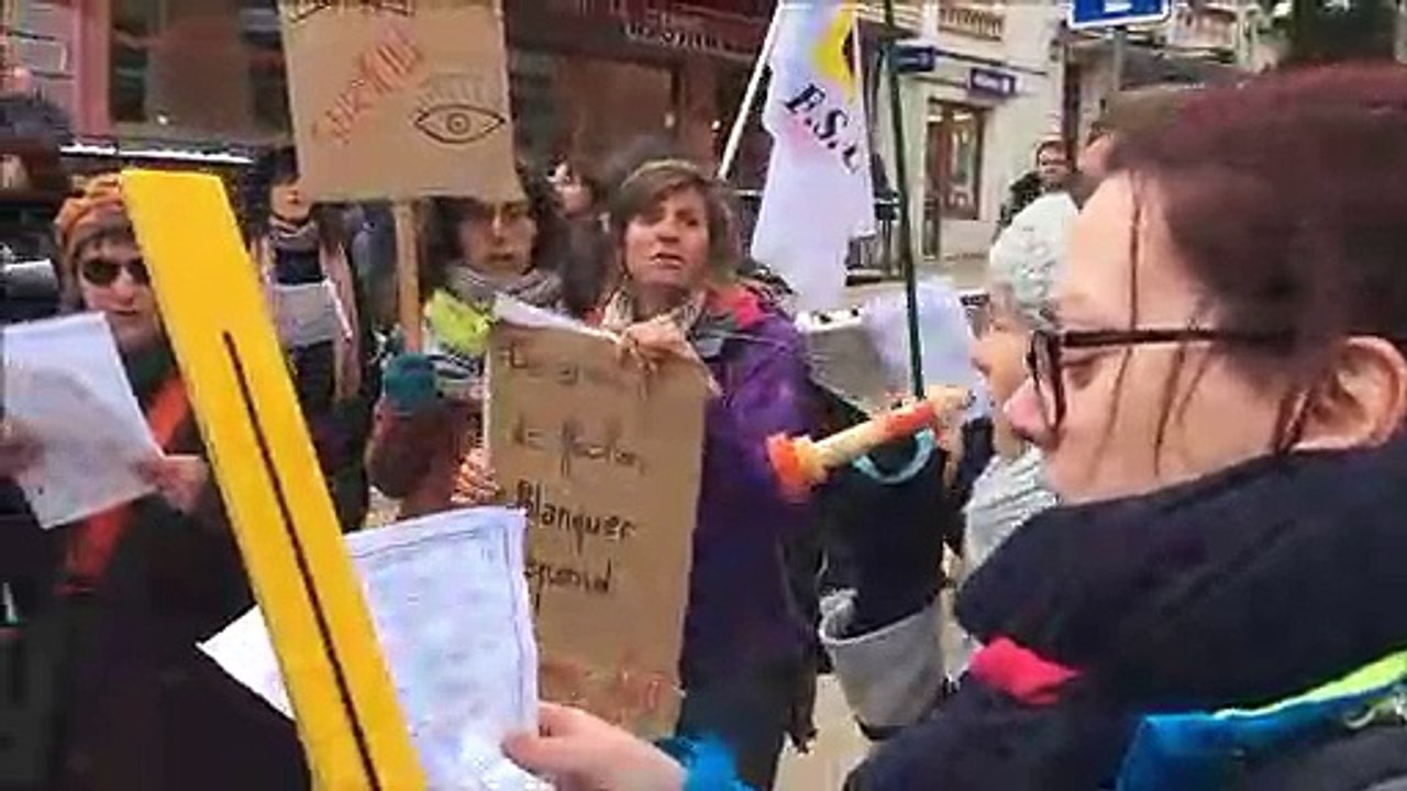 AIN : MANIF ENSEIGNANTS VALSERHONE CONTRE LA LOI BLANQUER