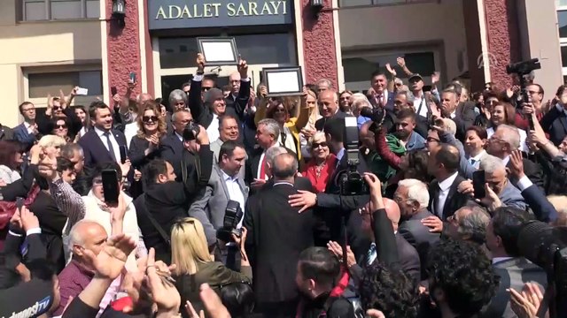 Aydın Büyükşehir Belediye Başkanı Özlem Çerçioğlu, mazbatasını aldı
