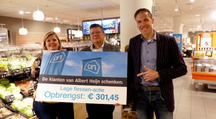 OM️ARM 2018 sluit af met emballage-actie AH Spijkenisse City Plaza / 2019