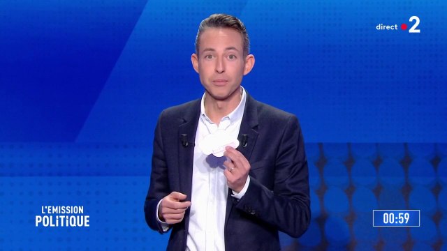 Ian Brossat, tête de liste du Parti communiste français, a apporté un bracelet de naissance pour protester contre la fermeture des maternités et bien d'autres services publiques