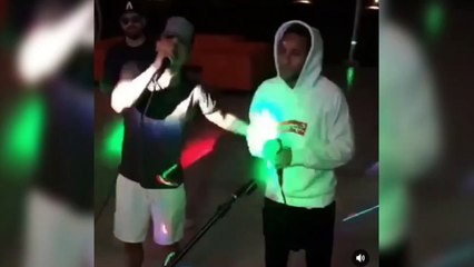 NEYMAR JR SINGS