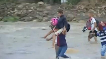 L'esodo dei venezuelani attraverso il fiume Tachira