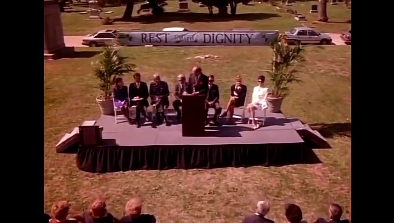 Tales From The Crypt: S3E10 Mournin' Mess