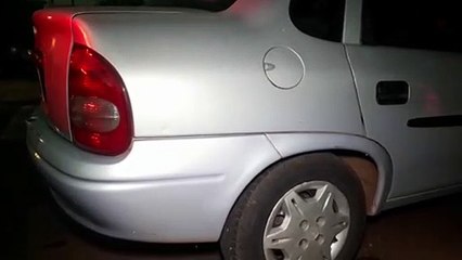 Moto bate na traseira de carro na Rua Olindo Periolo