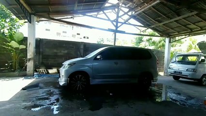 DAILY VLOG#2--TUTORIAL MENCUCI MOBIL DI RUMAH.