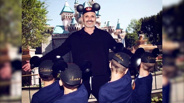 Miguel Bosé cumple 63 años, envuelto en varias polémicas