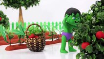 SUPERHERO BABIES MAKE GIANT SAND CASTLE ❤ Spiderman, Hulk & Frozen Elsa Play Doh Cartoons For Kids