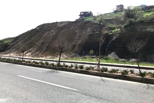Mardin'de Heyelan Riskine Karşı 3 Ev Boşaltıldı