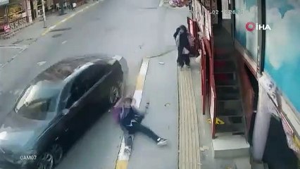 Feci Kaza Kamerada! Liseli Gence Çarpıp Böyle Kaçtı