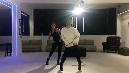 Hülya Avşar'dan dans şov!