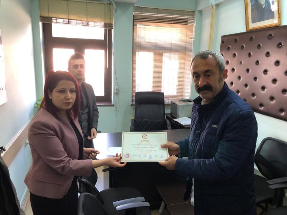 Tunceli Belediye Başkanı Fatih Mehmet Maçoğlu Mazbatasını Aldı