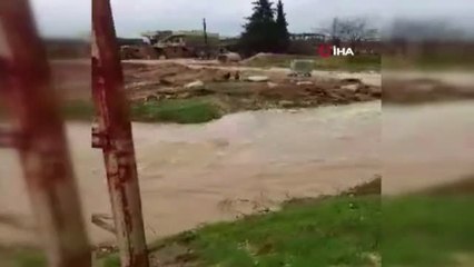 Kızıltepe'de Sel: Kerpiç Evler Yıkıldı