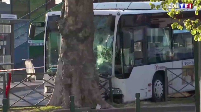 Un bus percute des piétons dans le Val-de-Marne - ZAPPING ACTU DU 05/04/2019
