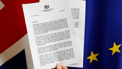 Brexit: May levelét megírta, halasztást kért