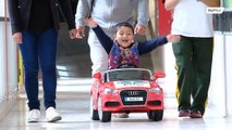 Crianças dirigem carros de brinquedo até sala de cirurgia na Argentina