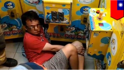 Man tries to retrieve Snoopy toy, gets arm stuck in claw machine