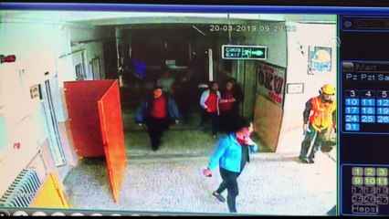 Denizli'deki deprem okulun güvenlik kamerasında