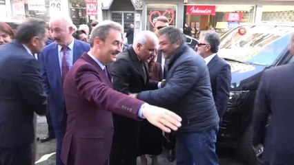 Eski Başkana Çiçek Yerine Dekont Verdi