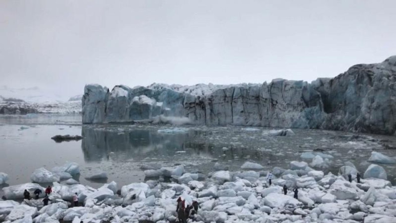No Comment: il crollo di un ghiacciaio in Islanda e l'insolita sfida di Bolt nel nostro best of