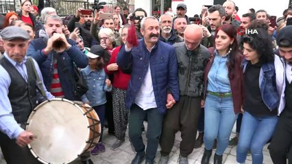 Komünist Başkan Maçoğlu göreve başladı