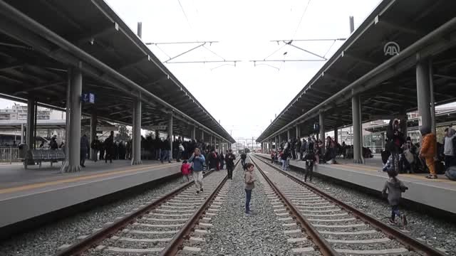 Yunanistan'da Göçmenler Atina Garında Eylem Yaptı