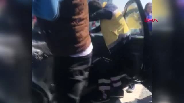 Tem Otoyolu Ümraniye Mevkiinde Zincirleme Kaza 3 Yaralı