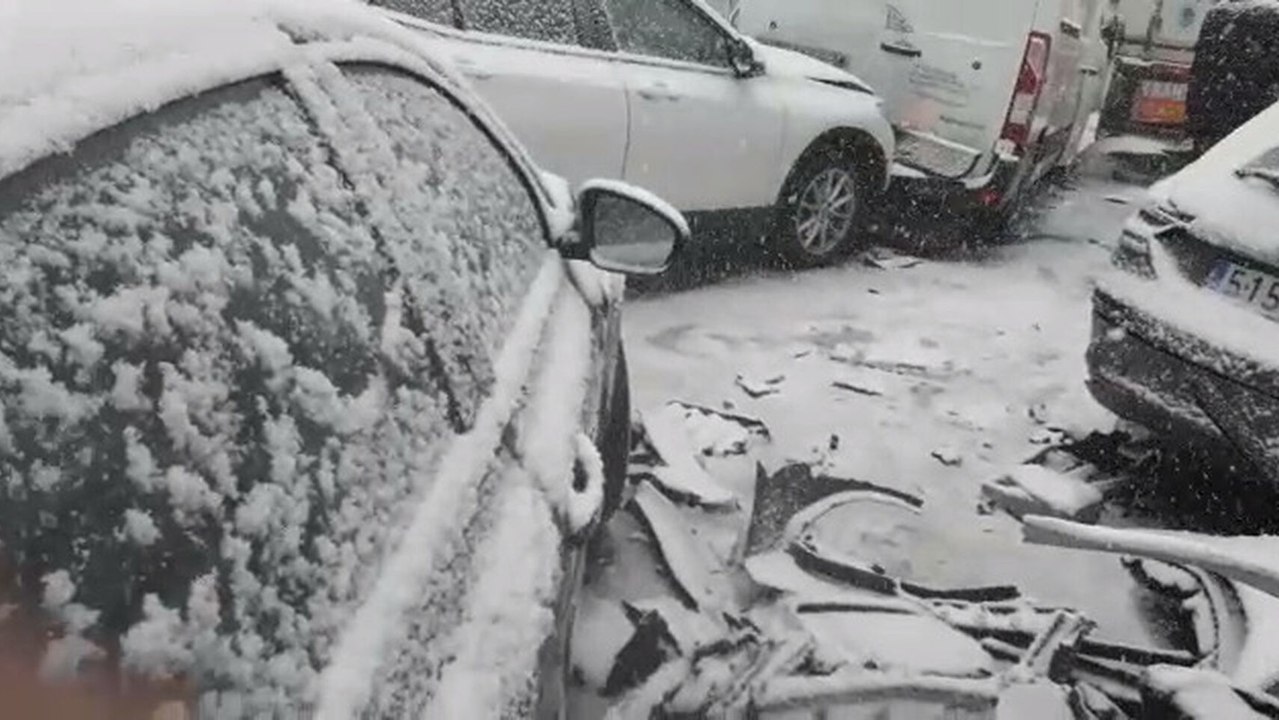 Accidente en la A1 por la intensa nevada