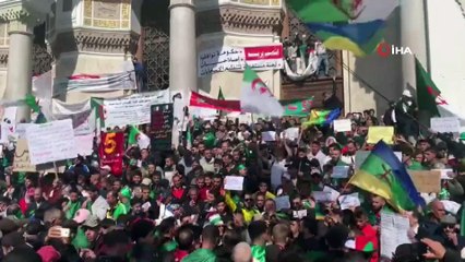 - Cezayirliler ‘3B’nin istifasını istiyor