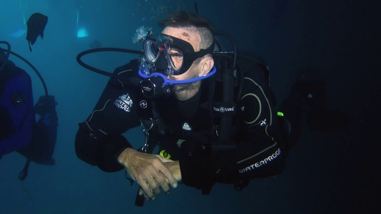 Aqua Lung Fusion Bullet W Aircore Drysuit Review Video Dailymotion 5946