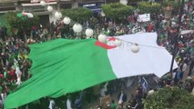 Algérie : énorme mobilisation à Alger pour le 1er vendredi post-Bouteflika