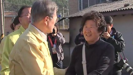 문재인 대통령, 강원도 고성 산불 현장 방문 / YTN