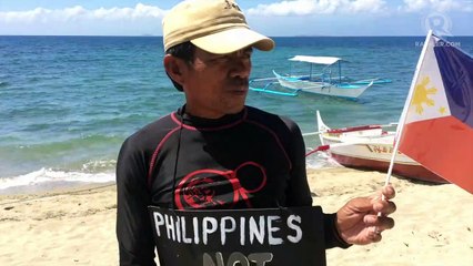Fisherman raises PH flag to oppose Chinese vessel in Batangas