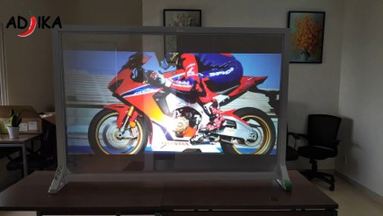 Màn hình trong suốt vs màn hình xám trên kính 3