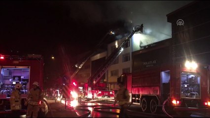 Ümraniye'de mobilya mağazasında yangın - İSTANBUL