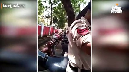 हवलदार  10 हजार रुपए  घूस लेते हुए वीडियो वायरल