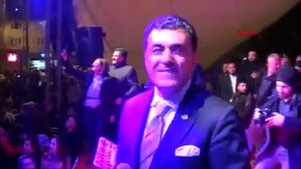 Ardahan'a belediye başkanı seçildi, ilk icraatı konser vermek oldu