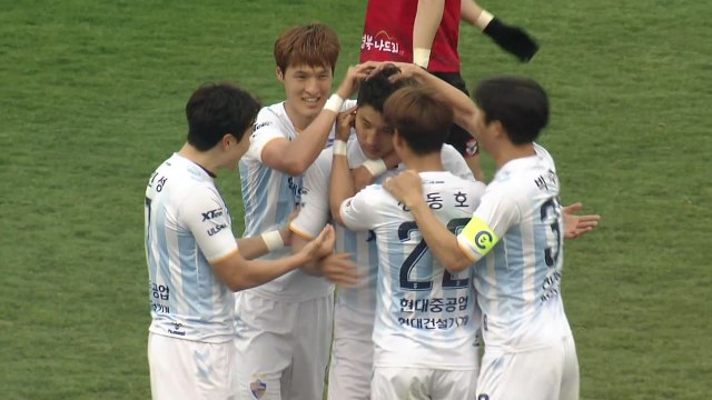 선두 울산, 개막 6경기 무패 행진 / YTN