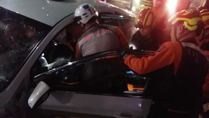 부산서 택시·시내버스 연쇄 추돌...5명 병원 이송 / YTN