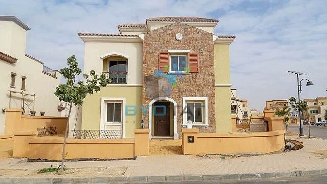 Villa Fully Finished 356 m in MIVIDA Emaar For Sale