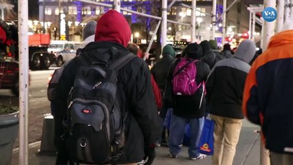 Kendi Sokakta Kalmıştı Şimdi Evsizlere Pizza Dağıtıyor