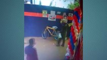 Câmera flagra furto de bicicleta no Bairro Interlagos