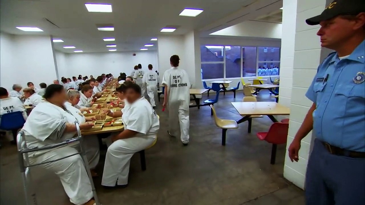 Hard time s3 e3: women on lockdown