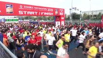 Vodafone 14. İstanbul Yarı Maratonu başladı - İSTANBUL