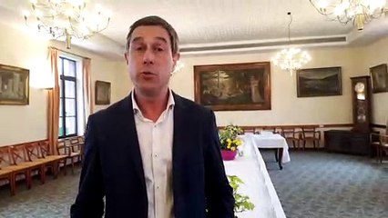 Le maire de Gérardmer Stessy Speissmann déclare sa flamme à la Fête des Jonquilles