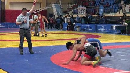 Türkiye 15 Yaş Altı Güreş Şampiyonası sürüyor - DÜZCE