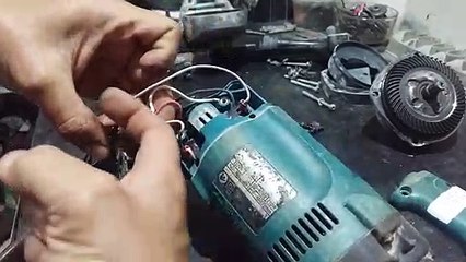 COMO LIGAR A REVERSAO DE UMA FURADEIRA