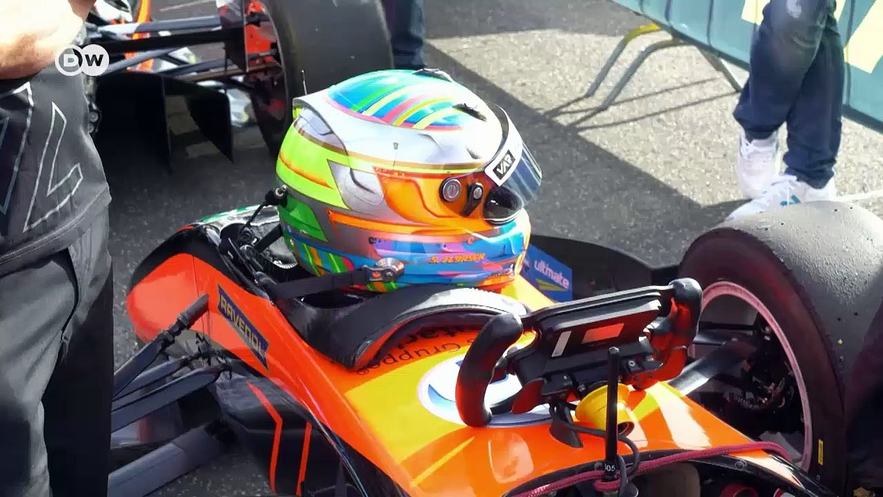 Ladyracer: Der Traum von der Formel 1 | Reporter