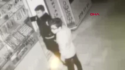 Sakarya Hediyelik Eşya Dükkanında Hırsızlık Anı Güvenlik Kameralarına Yansıdı
