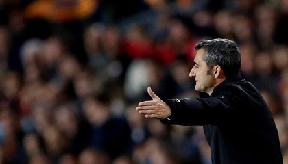 إرنستو فالفيردي ينضم لصفوة مدربي برشلونة