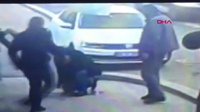 Sakarya Cami Çıkışında Boğazından Bıçaklanıp, Öldürüldü